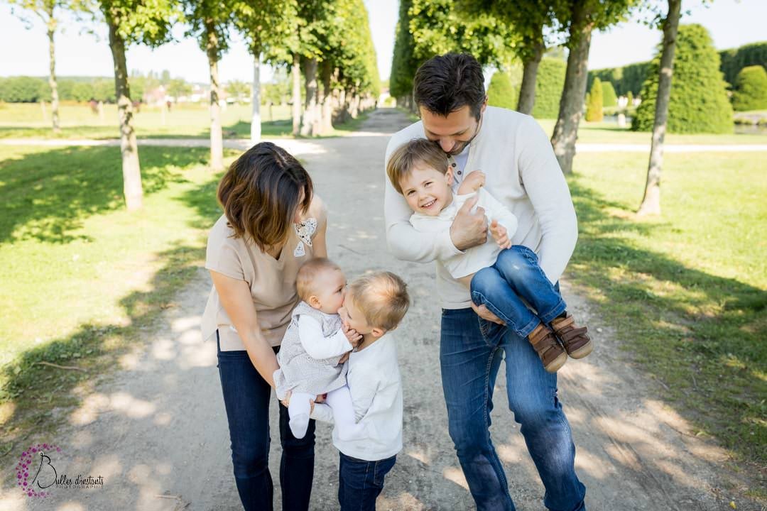 photographe famille lifestyle exterieur yvelines parc chateau plaisir yvelines 78 (2)