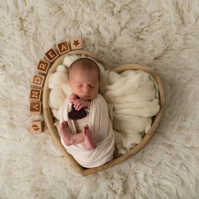 Content-coeur-bois-seance-photo-naissance